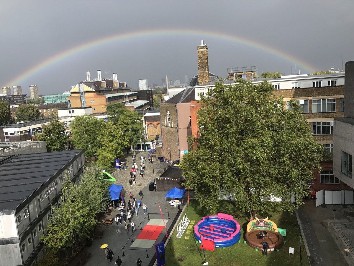 MauriceElphick's tweet image. Rainbow over ⁦@QMUL⁩ today