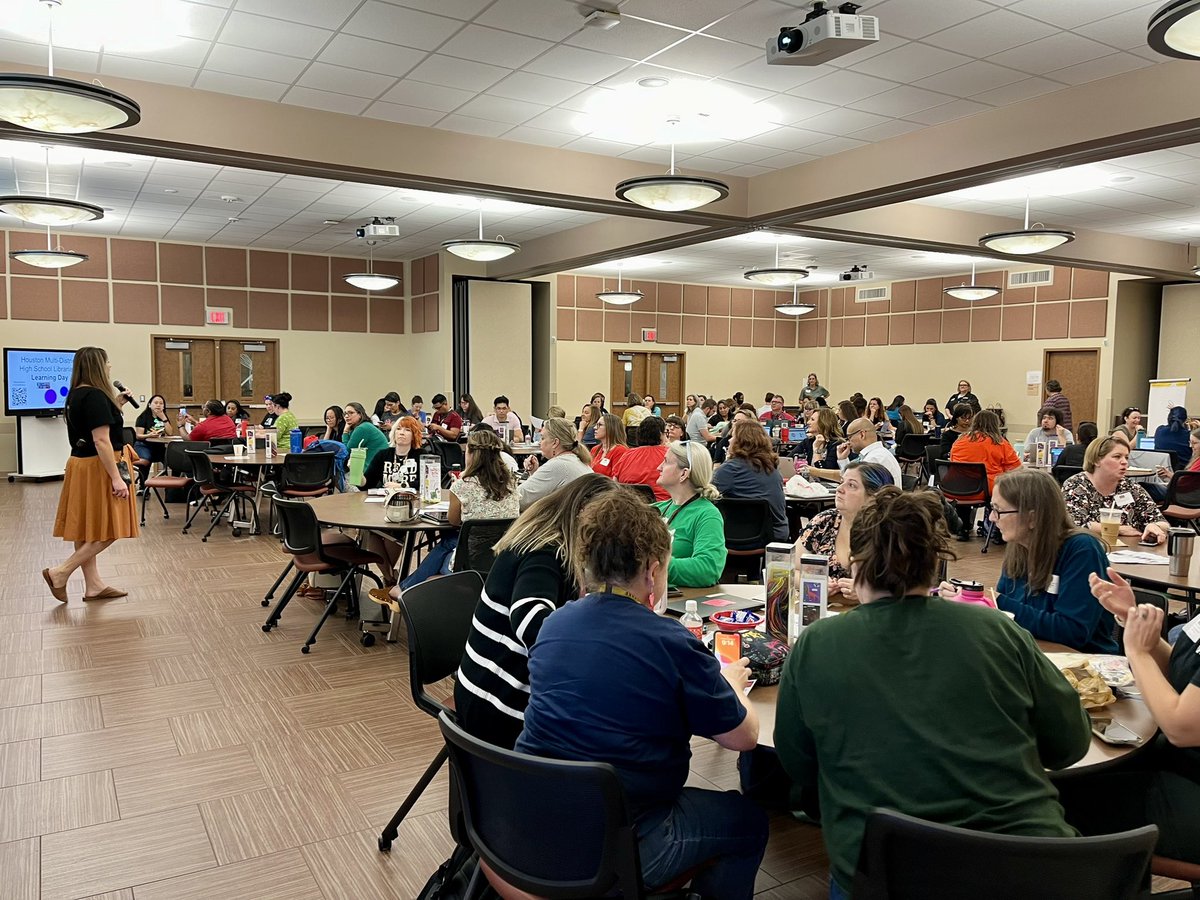 Starting our first ever Houston Multi-District High School Librarians Learning Day! So proud that @AldineISD is the first host. Professional Learning for ILS to become even more amazing than they already are. 😁