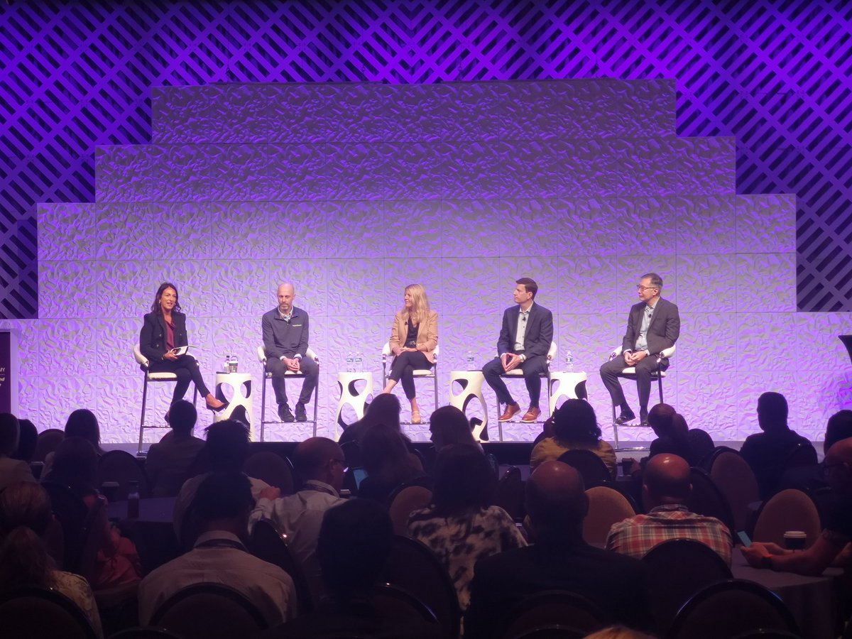 Good morning #SIAGigE attendees! Our keynote panel kick off day two as they explore the latest trends that are shaping the future of the staffing industry, and the impact of disruptive technology that's driving change!