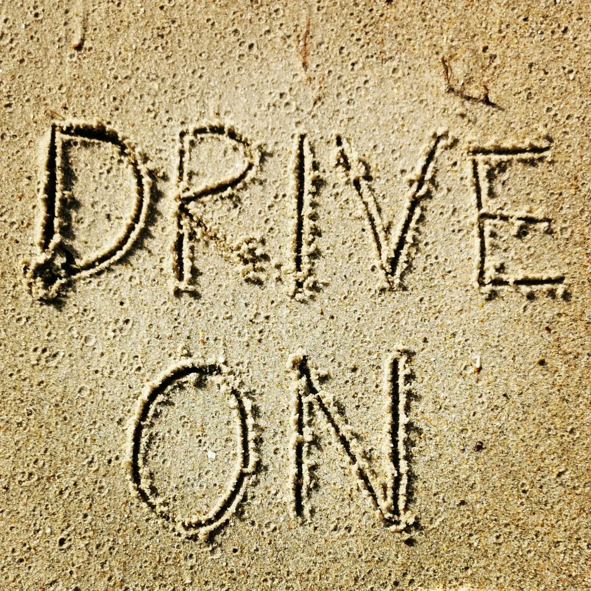 DigiDaughter's tweet photo. Drive On 🚘 #SpeedBuggy #sentient #car #dunebuggy #Speedy #MelBlanc #CBS #hannabarbera #motorraces
💛 #Covid2022 #Lockdown2021 #morale #VitaminSea 🌊🌊🌊 #DuneToons #Lockdown2020 #comics #cartoons ✍️ #SandBanksy #shorelinesally Character No.1976 https://t.co/QRJYCWuRIl