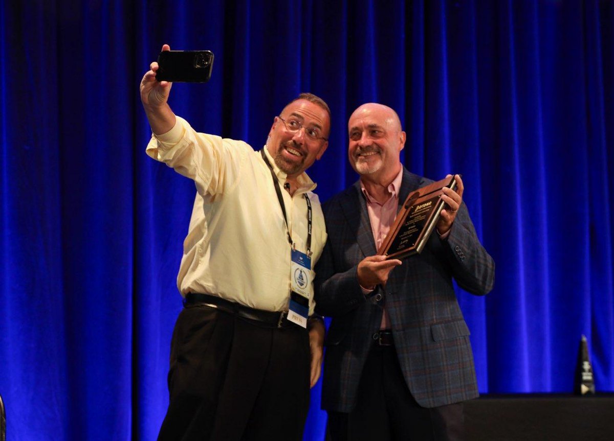 RTDNA's tweet photo. We celebrated some award winners this morning at #RTDNA23 and learned how we can support our teams -- and ourselves -- through grief and trauma.
Photos: Chorus Photography https://t.co/CxJ5YMzAlz