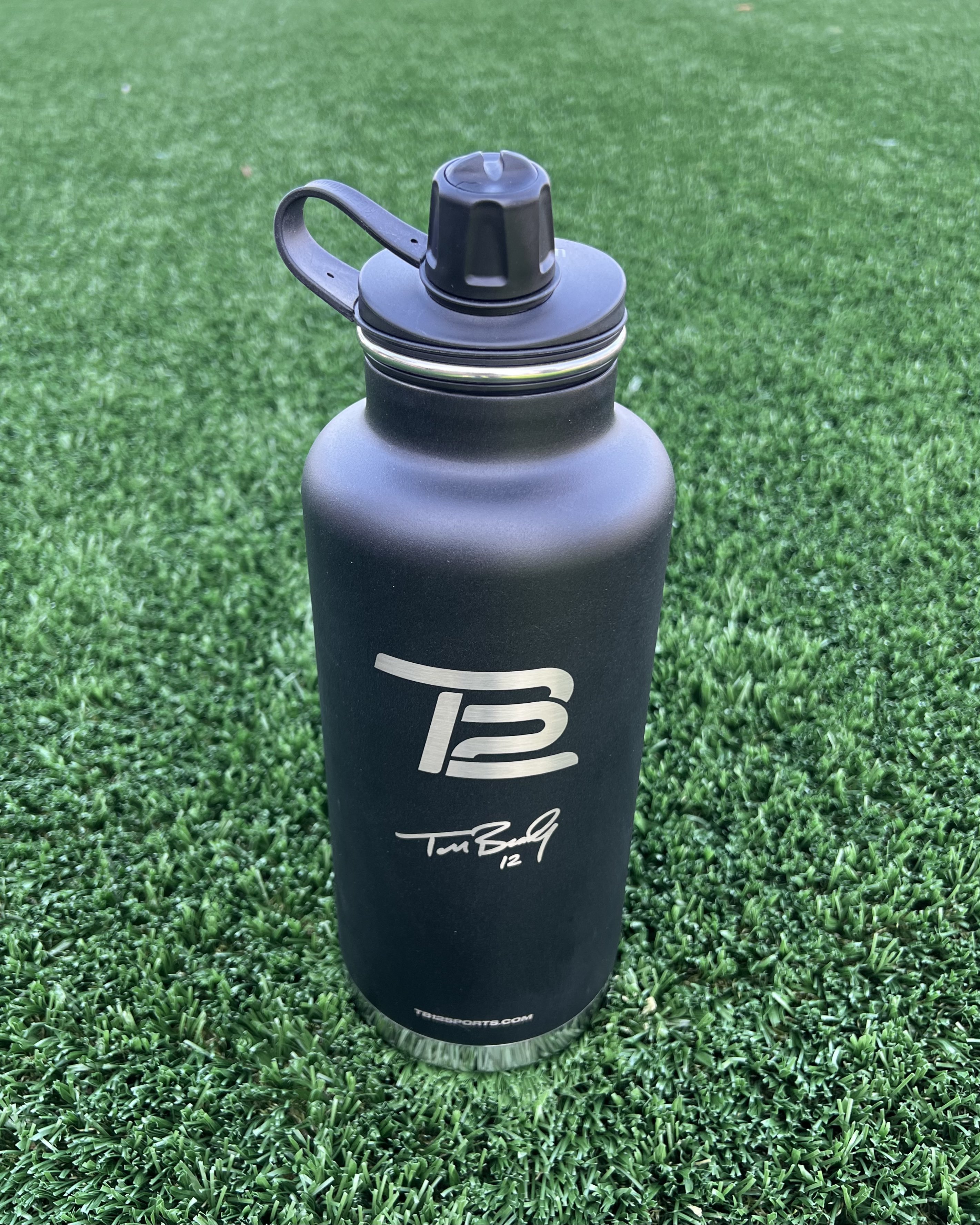 TB12 Unisex Sport Shaker Bottle in Grey | Fit2Run