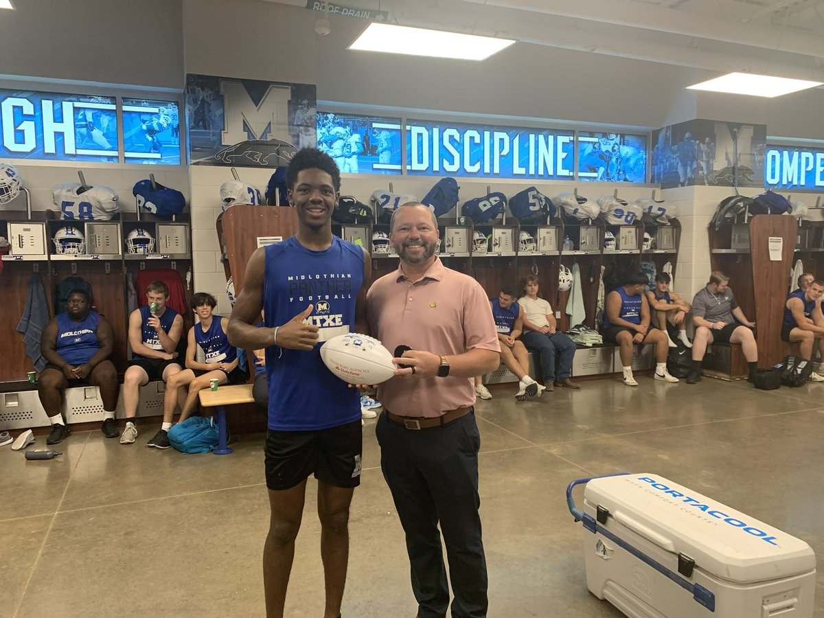 Thank you Ryan Timm with Midlothian <a href="/StateFarm/">State Farm</a> for providing <a href="/Bryantwesco19/">Bryant Wesco🌟✈️</a> with the Player of the Week award for his performance against Waco. #PantherPride #WinTheDay