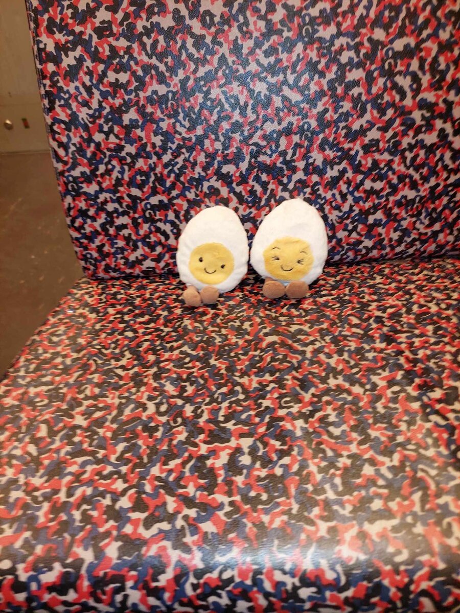 Was andere sehen, wenn du manspreadest.