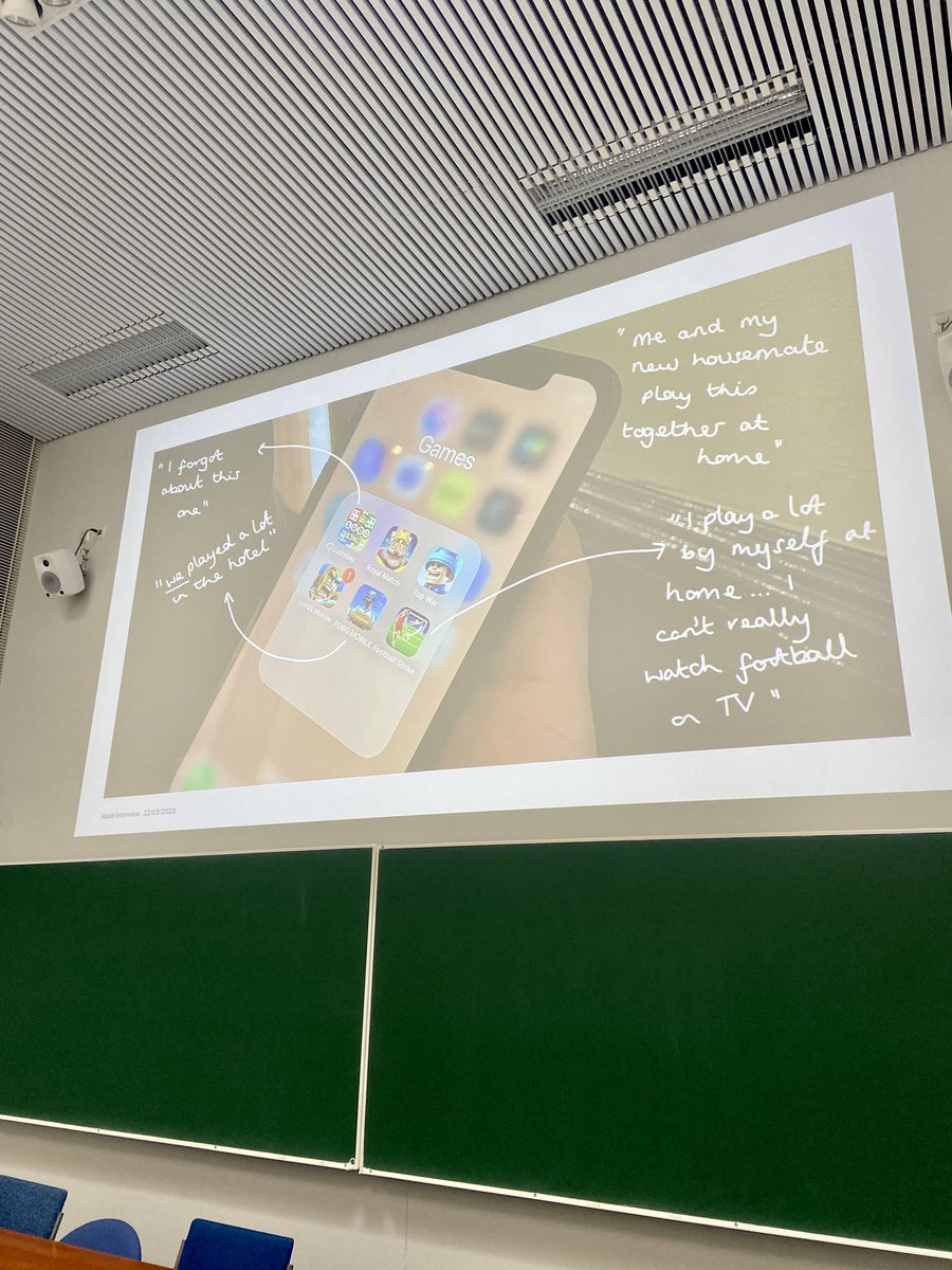 Enjoyed presenting my work-in-progress paper today on everyday forms of hope, smartphone practices and the UK asylum system at #geomedia2023 📱👾

Thanks to <a href="/geomedia_kau/">Geomedia</a> for opening up such interesting spaces for discussion across disciplinary boundaries 🙌🏼

<a href="/DtpNine/">NINE DTP</a> <a href="/GeogDurham/">Geography at Durham</a>
