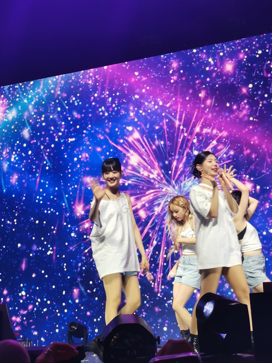 jjongpuppyhyun's tweet photo. 💜💜💜 #GIDLEBERLIN #GIDLE_in_Berlin https://t.co/zOV38VI832