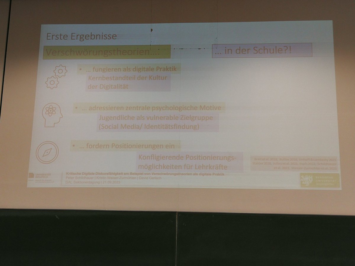 ferdinandsnotes's tweet photo. @PetSchildhauer, Kristin Weiser-Zurmühlen, David Gerlach über das Sprechen über Verschwörungstheorien (als digitale Praktik) im Sprachunterricht 
#galmainz2023 https://t.co/OAL0wrMlR4