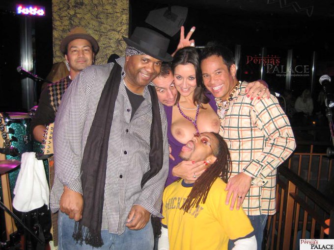 One of my favorite photos ever at Internext! Want to see more go to https://t.co/NaGfKMz5SO this week