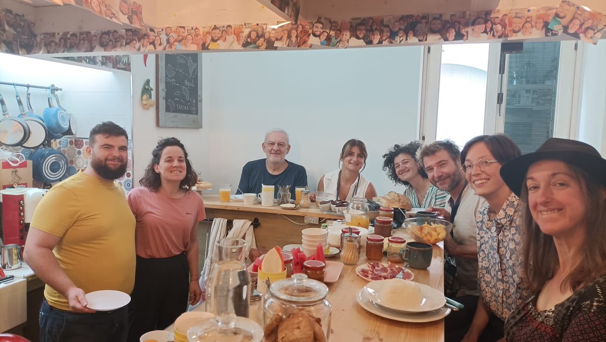 FrancesHardinge's tweet photo. Had an amazing time at #LectorinFabula, held in Conversano's San Benedetto monastery! Many thanks to the festival folks, everyone from #Hamelin, my interpreter Giuditta, the classes and teachers who attended, and the wonderful B&B hosts who repeatedly tried to feed us to death... https://t.co/xLl1Xp3uJm