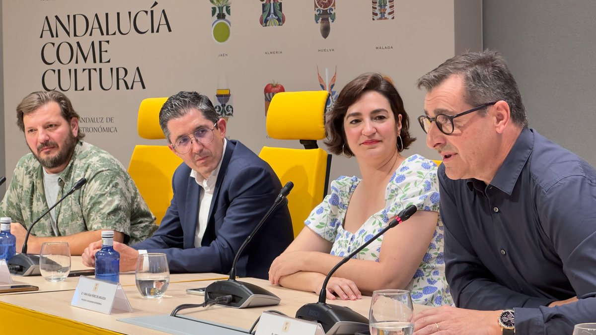 🎙️'La #gastronomía como cultura'. Ese ha sido el título de la mesa en la que @JMAizega ha reflexionado junto con @JosepPituRoca, @biscayenne y @jorgeguitian en la jornada organizada por @FHuidobroRein dentro del programa  #Andalucíacomecultura.