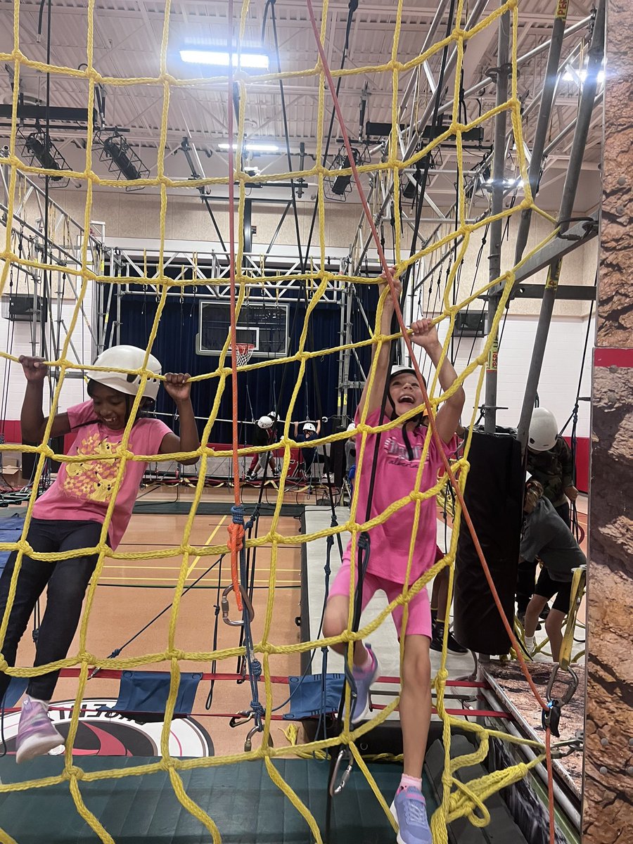 We’re all smiles today. Thanks <a href="/JungleSport/">JungleSport</a> for the jungle gym <a href="/StAlphonsaDP/">St. Alphonsa Catholic Elementary School</a> 🤸🏻🧗🏽‍♀️#Grit #JungleGym