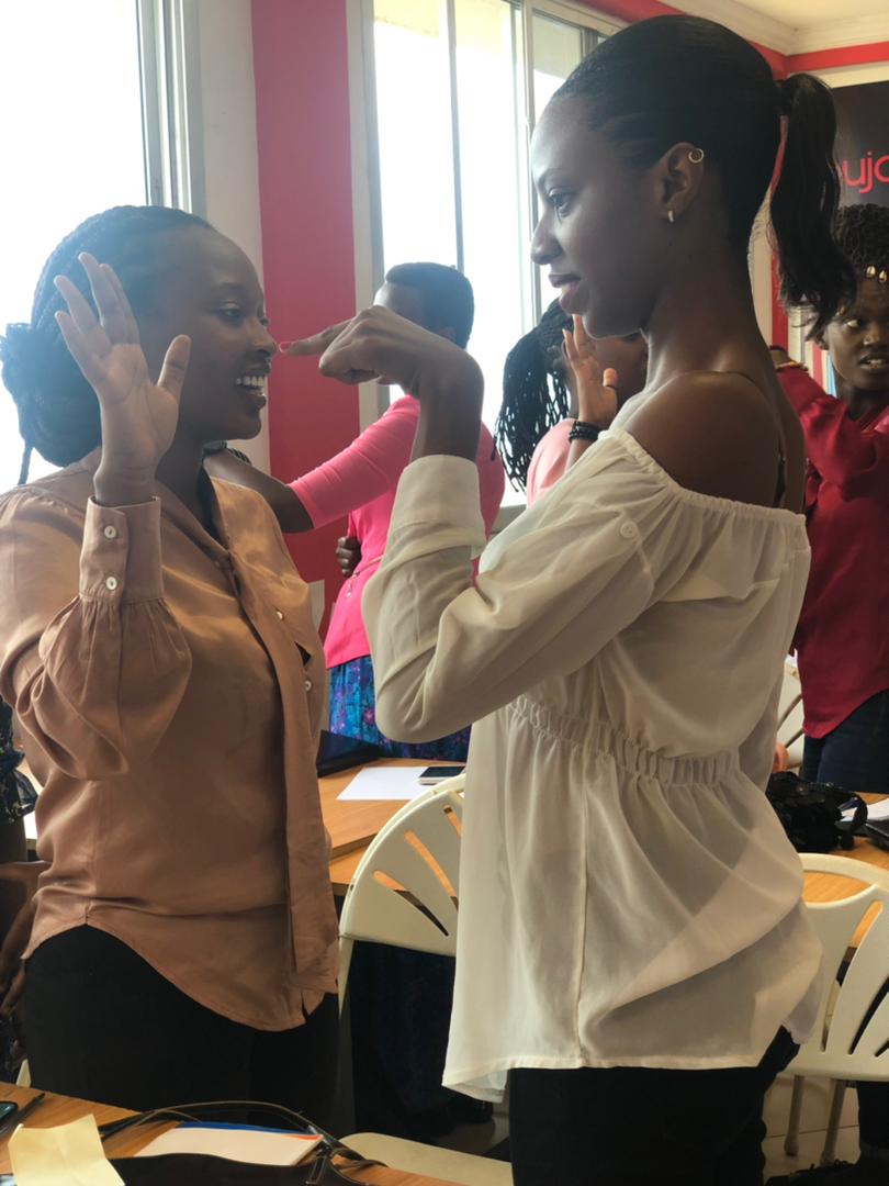 BujaHub's tweet photo. Ne manquez pas la suite, nous vous ferons vivre les meilleurs moments que nous avons passés avec nos #DigitalLadies
#BujaHub #MarketingDigital #WomenInTech https://t.co/zFYzzLpIyQ