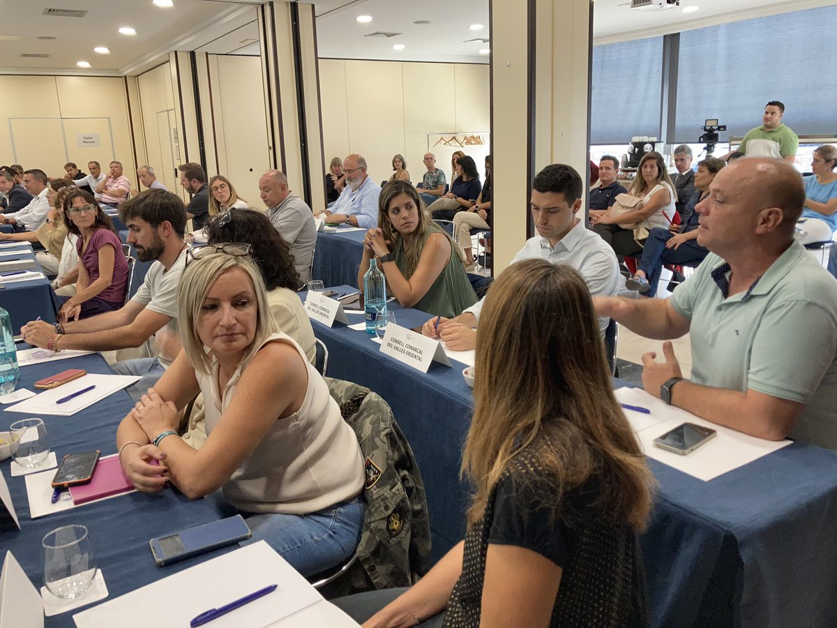 cresidusvo's tweet photo. Aquesta tarda s’ha constituït el Consorci per a la Gestió dels Residus del Vallès Oriental de la 8a legislatura. L’alcalde de @ajmontmelo Pere Rodríguez (PSC-CP) ha estat elegit per majoria absoluta president per a la legislatura 2023/2027. https://t.co/R2nzMxlcK5