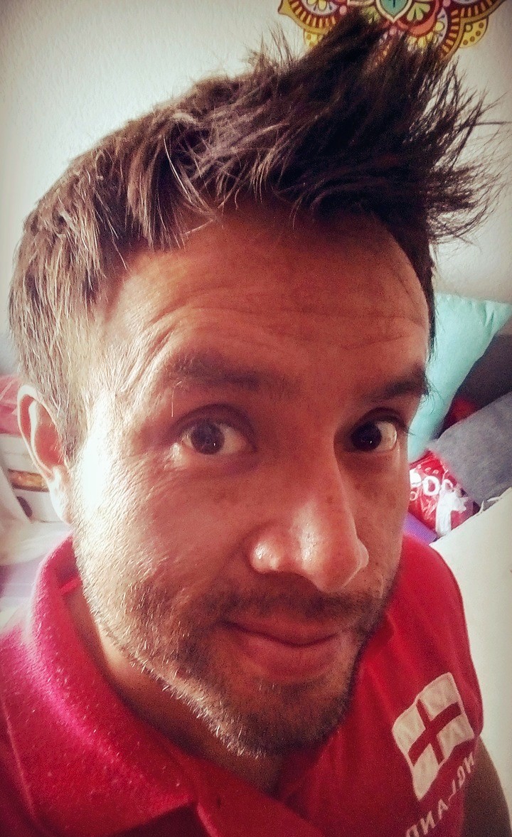 JOSHUAKOY's tweet photo. Te costó levantarte, te costó tener ganas, te costó querer y te costó poder, pero ahí vas, todos los días, disimulando, tratando de que nadie se entere de la batalla que hay en tu cabeza! https://t.co/5u3xItnqau