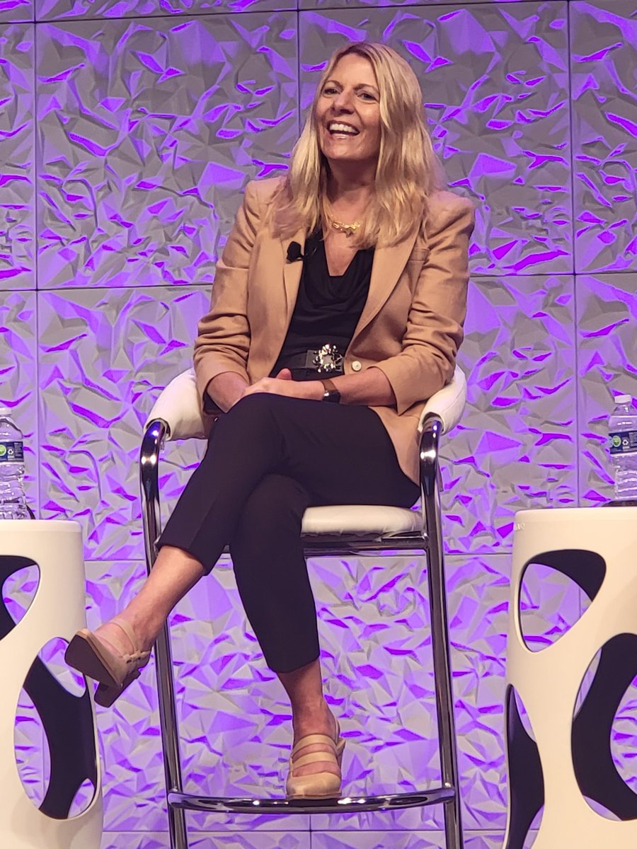 'We’re going to get a lot smarter and a lot better at what we do in #futureofwork. And I’m looking forward to it. We’re going to keep seeing that fluid movement.” – Teresa Carroll at #SIAGigE keynote panel