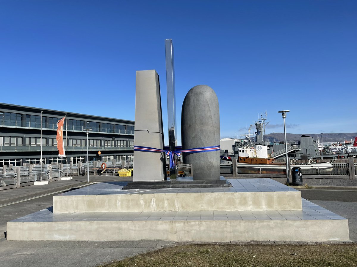 CCP Hellmar tweet media