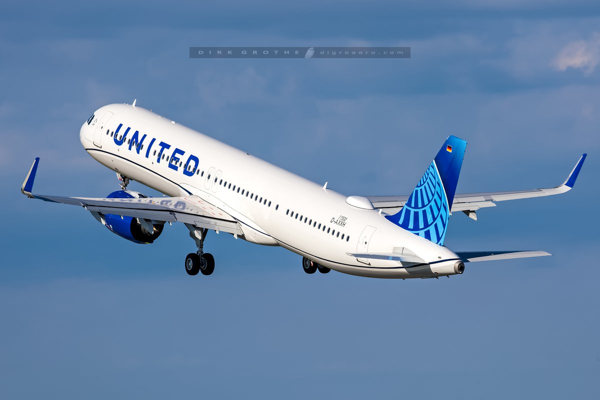 digro65's tweet photo. first @united #A321neo on its first flight today at Airbus Hamburg, will be N44501. United has a total order of 120 A321 aircraft of which 70 will be A321neo and 50 will be A321XLR. First flight is scheduled for Dec. 14th from Chicago (ORD) to Phoenix (PHX)...
@AirbusPRESS https://t.co/x5hG7jjpVw