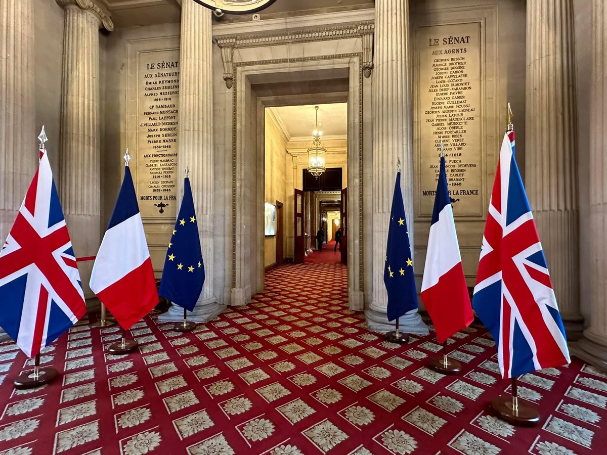 V_DelFabro's tweet photo. Le discours d’un roi 🤴 

Cette fin de mandat de sénatrice aura été royale🤴🇬🇧🇫🇷 

9 mois de moments exceptionnels 🙏🏻 🇫🇷 

Vive l’amitié franco-britannique !! 🇫🇷🇬🇧
#CharlesIII #Senat #Charles3 https://t.co/i8i8OrJfzn