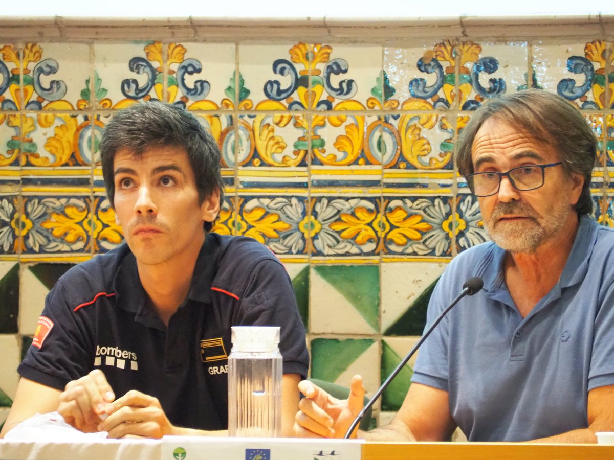 Obrim la darrera taula de la jornada, debatent sobre les mesures de conservació de la biodiversitat forestal en el context de canvi climàtic.
<a href="/bomberscat/">Bombers</a> 
<a href="/UniversitatLlei/">Universitat Lleida</a> 
<a href="/ctforestal/">CTFC</a> 
<a href="/CREAF_ecologia/">CREAF</a>