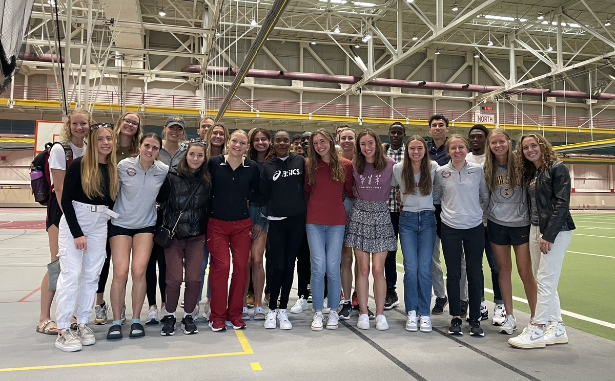 What a great send off! Thanks <a href="/betsy_saina/">Betsy Saina Official</a> for coming to see our team off to Virginia. #CycloneLegend #Run4ISU