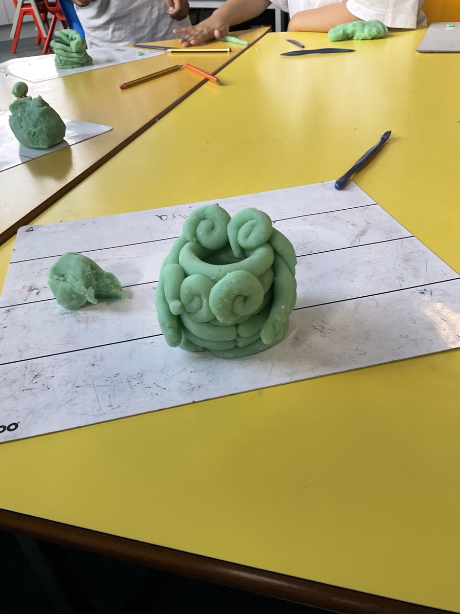 MrsHunter tweet media