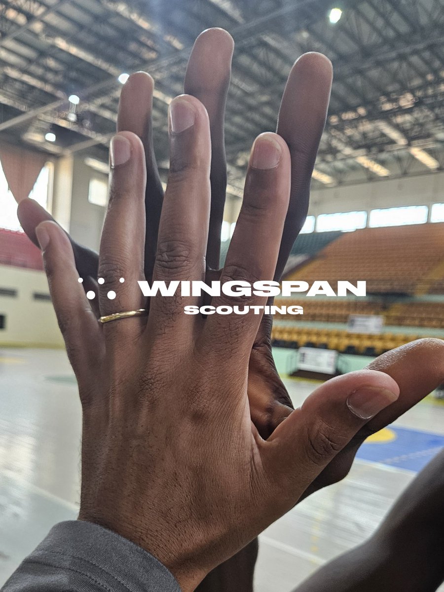 👀In Mali scouting: I'm 6'5'', but look at that kid's hands (2008)!!!

Follow us @wingspanscout for more updates about the best talent in 🌍.

#NBAafrica #fibaafrica #NCAA #africanbasketball