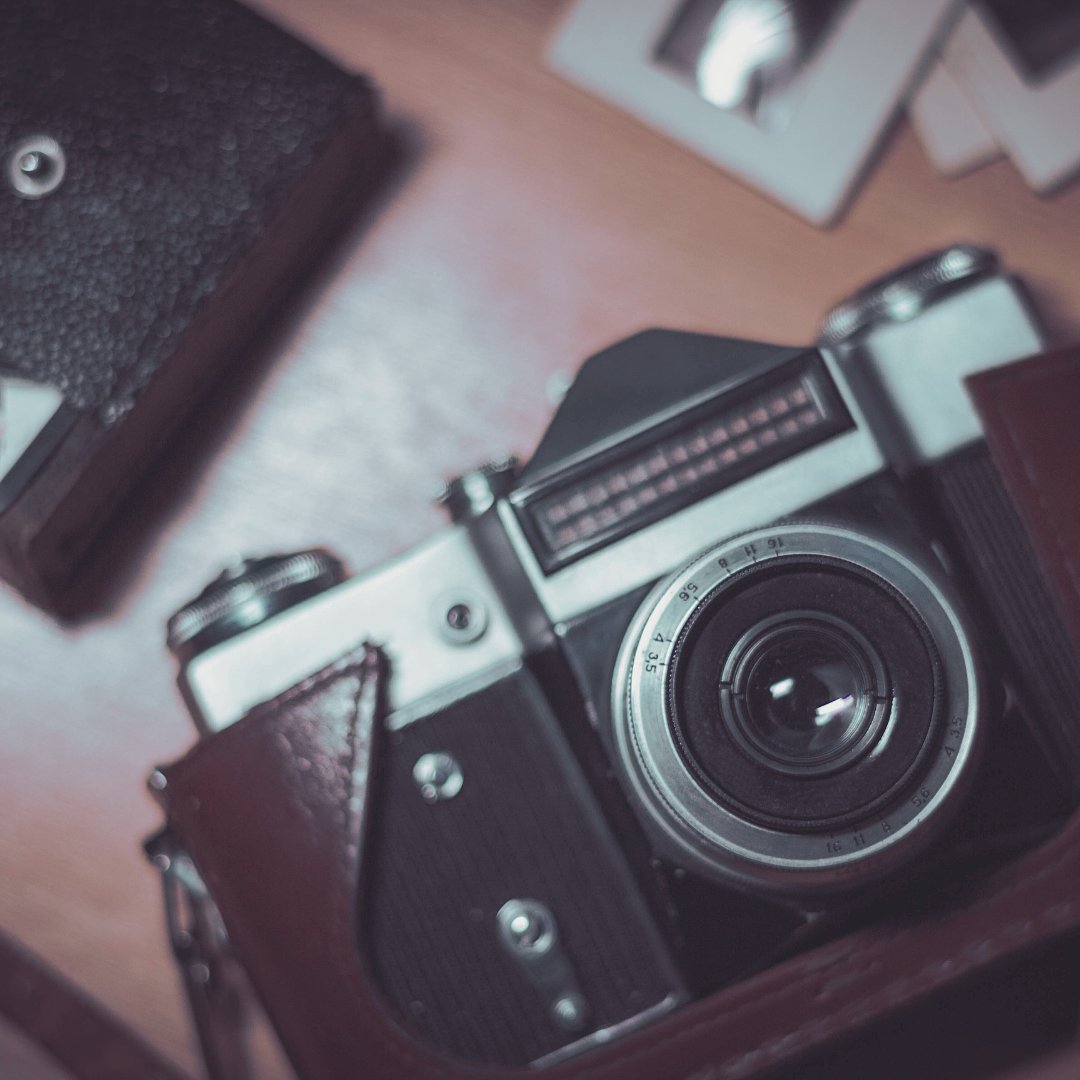 With threats lurking in the e-commerce sphere, keep your product visuals under lock with PhotoLock. Your brand's vision deserves no less. 🔐
pasilobus.com/products/photo…

#photolock #shopify #ecommerce #photography