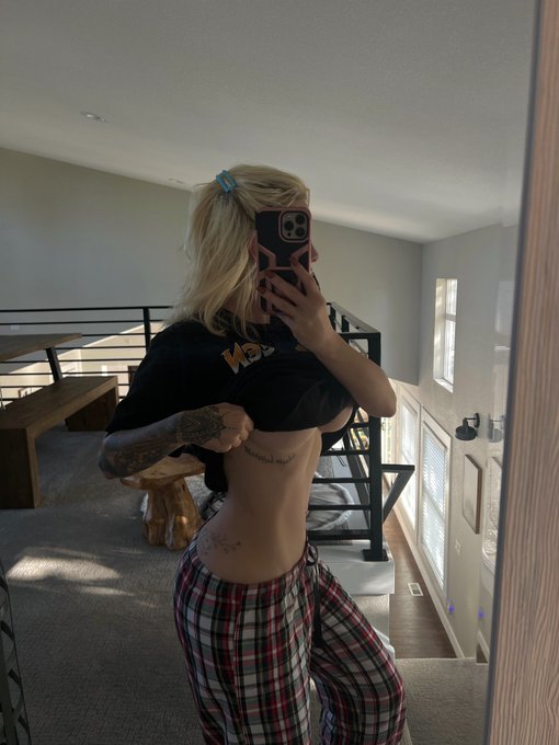 Good mornin darlin https://t.co/exOSO31e4l