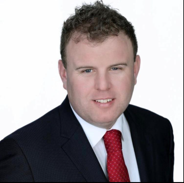 nialloloughlin's tweet photo. Never seen such a huge turn out in our small village of Dunboyne to pay respects to Damien O'Reilly. It was a testament to the man he was and how much people thought of him. Nice to see so many TD'S in attendance including @MichealMartinTD #DamienOReilly #ripDamien 😥 https://t.co/7BvuEUonYT