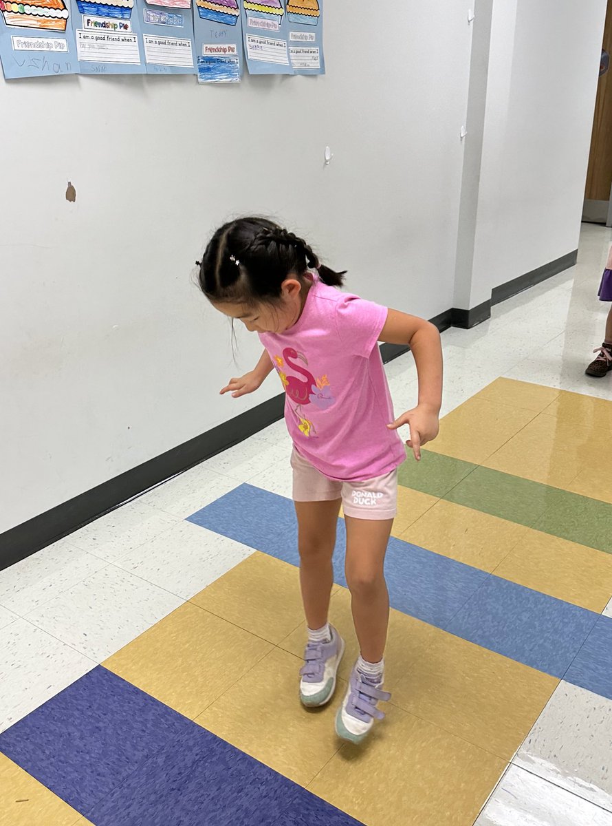 Meg Flajser tweet media