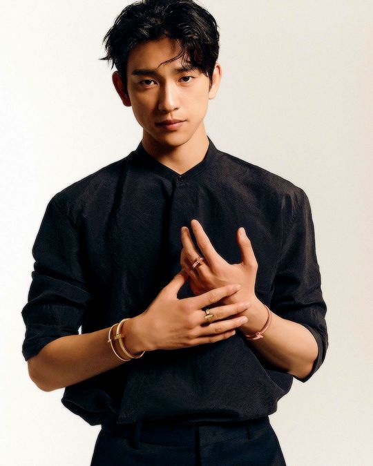 Koreaboo's tweet image. Happy Birthday to GOT7's Jinyoung! 🎂
Wishing you the happiest of birthdays today, filled with lots of love and laughter. We will always be here for you, and we love you so much. Stay healthy and happy 💚
#Chapter29WithJinyoung
@JINYOUNG