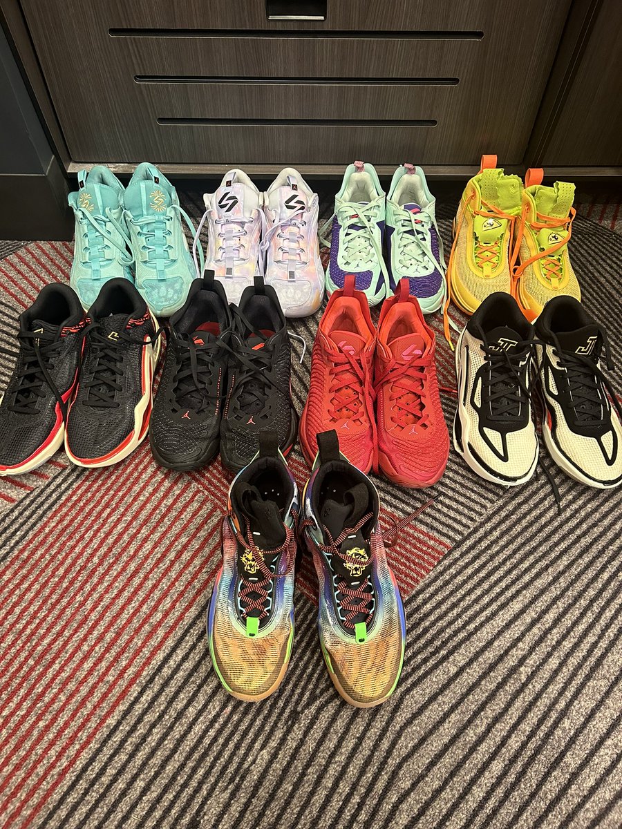 SHOE GIVEAWAY ‼️ 
For more info reach out to <a href="/auntienae95/">Janaé Sims</a> 💕