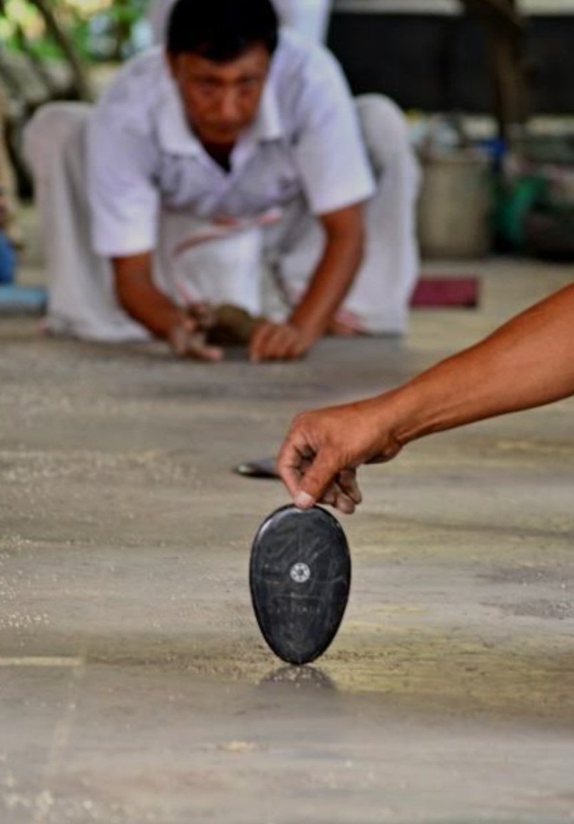 Kang Shanaba is an indigenous Manipuri game played on the day between Manipur's New Year's Day and the Ratha Jatra festival. There are tales, both legendary and mythological, that claim that Kang was played by gods and goddesses, soon after the earth was created.
#savemeitei