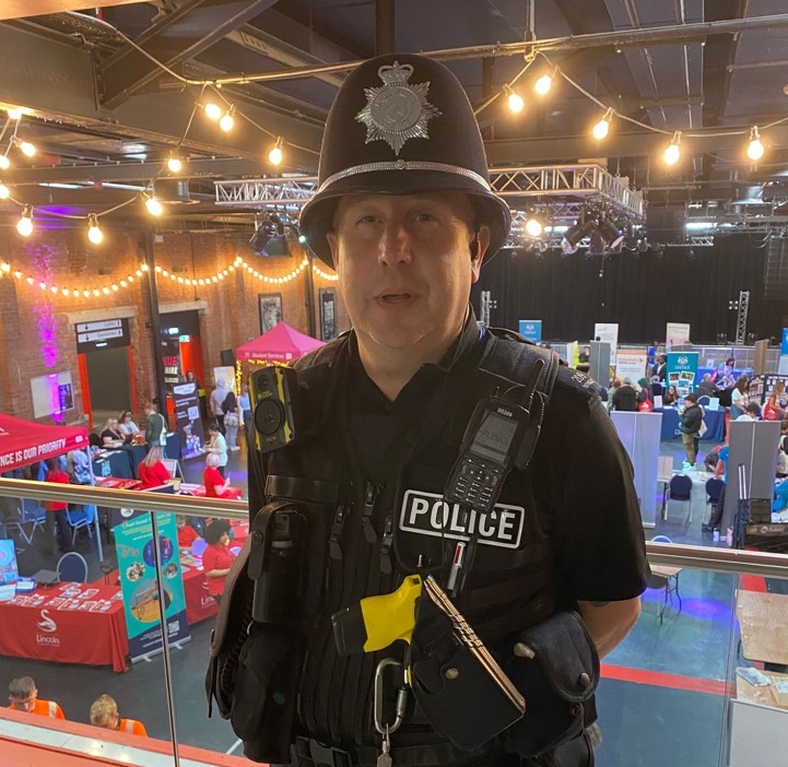 Lincolnshire Police (@lincspolice) on Twitter photo PC Wrigley is at Fresher's week to engage with students. Please don't hesitate to approach him with questions or concerns. Find out more about our advice to Freshers: lincs.police.uk/news/lincolnsh…
<a href="/UoLCampusPolice/">University of Lincoln Campus Police</a>
<a href="/unilincoln/">University of Lincoln, UK</a>
#FreshersWeek PC Wrigley is at Fresher's week to engage with students. Please don't hesitate to approach him with questions or concerns. Find out more about our advice to Freshers: lincs.police.uk/news/lincolnsh…
<a href="/UoLCampusPolice/">University of Lincoln Campus Police</a>
<a href="/unilincoln/">University of Lincoln, UK</a>
#FreshersWeek