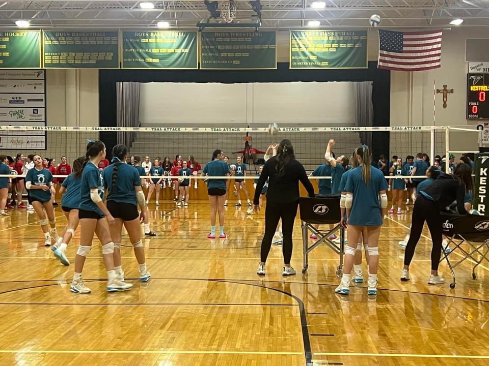 MIOvarianCancer's tweet photo. Big thanks to SMCC & Milan players, families and supporters for their #TealAttack game! And a huge shout out to โCoach N.E.D.,โ Teal Attack founder, Karen OโBrien for everything you do to make this program a great success! Thank you to Senator Joseph Bellino for your support too. https://t.co/jbSsLCGk73