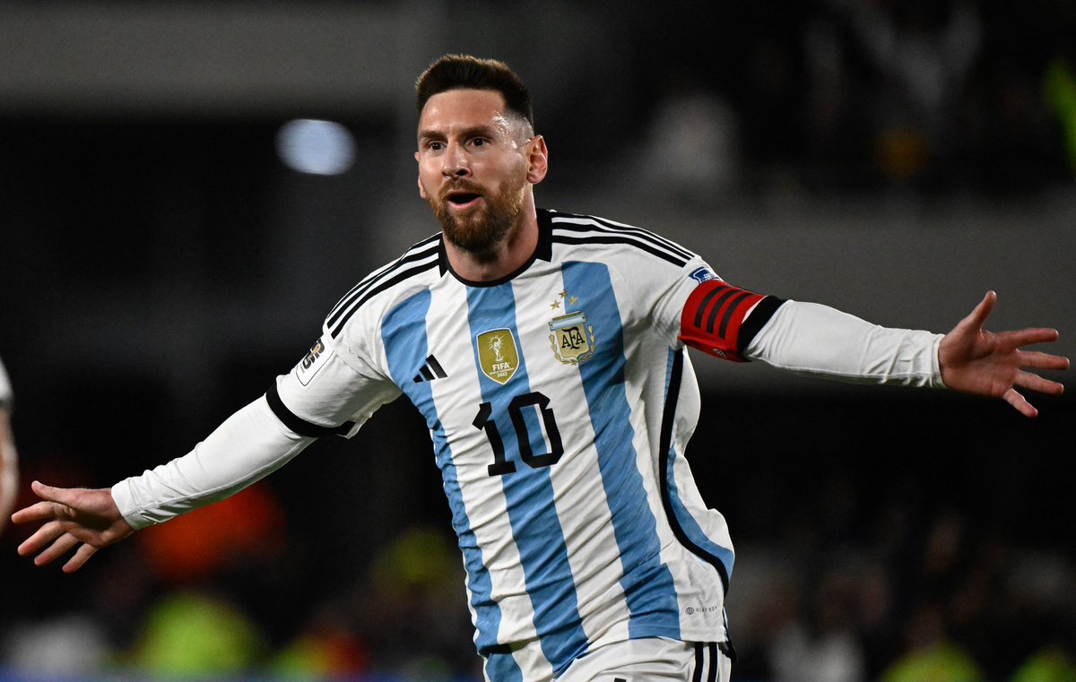 Leo Messi on next World Cup: “I want to arrive to the next Copa America in good condition then I will see depending on how I am”. 🏆🇦🇷 “I'm not thinking about the next World Cup yet. The years have passed and we have to see how I feel, I will see it day by day”, via @olgaenvivo.