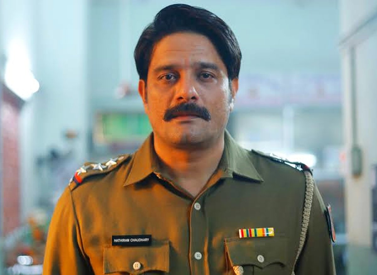 #JaideepAhlawat  as Naren was the most complex to pull off. 
I know him for his act in #PaatalLok 
What a performance ge delivered in #JaaneJaan 
His looks tells that how much effort he gave for this role.
#JaaneJaanOnNetflix