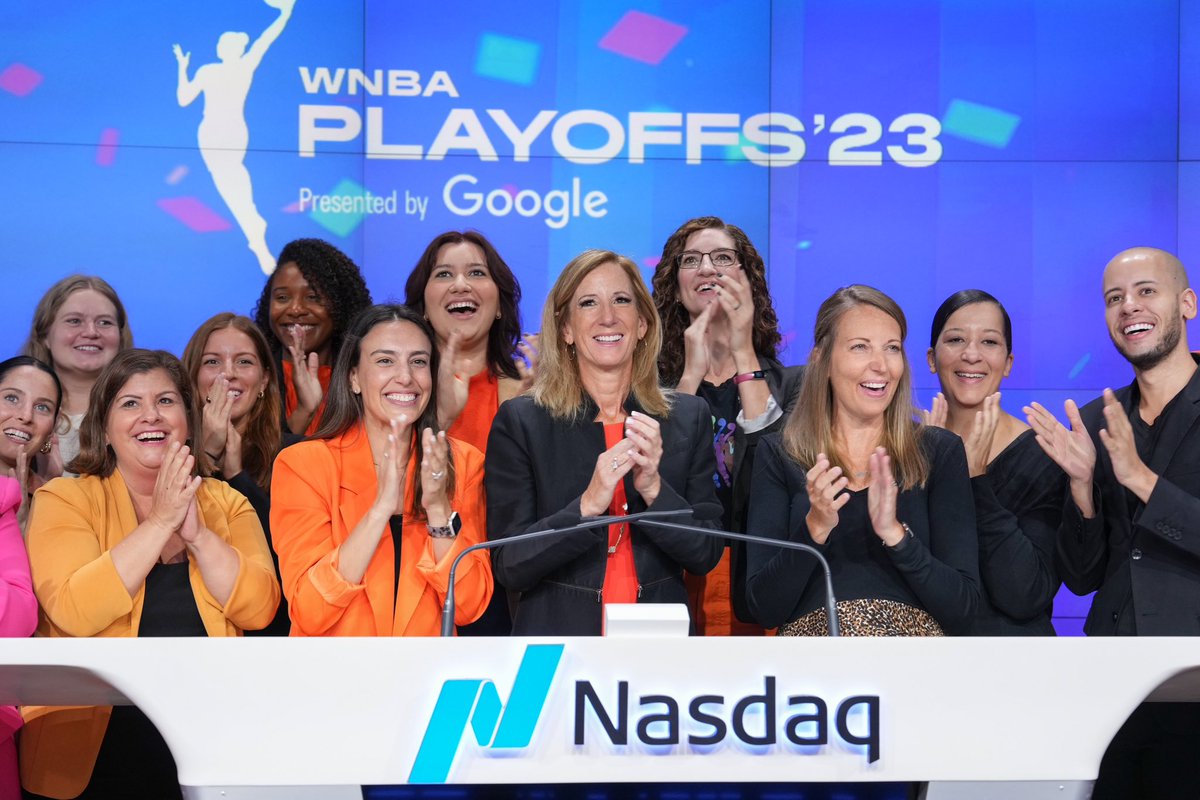 WNBA's tweet photo. Now that's how you ring off the day 🙌

Commissioner @CathyEngelbert and some of the #WNBA crew visited @NASDAQ to ring the opening bell this morning!

Nasdaq, Inc./ Vanja Savic https://t.co/1Ulb7GqBJ7