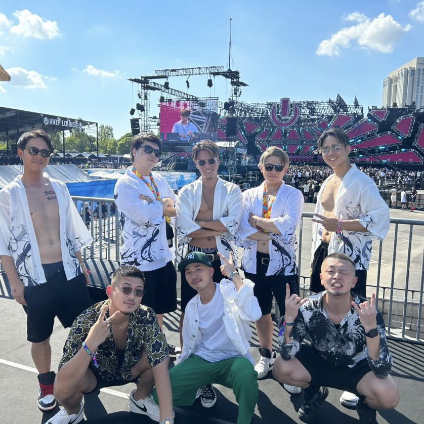 crazy_reizi's tweet photo. ULTRA JAPAN 2023

関係者席にて☺️
クエルボの方々ありがとうございました😁

#ultrajapan
#ultrajapan2023
#josecuervo 
#夏の終わり https://t.co/AEb5OOiXoX