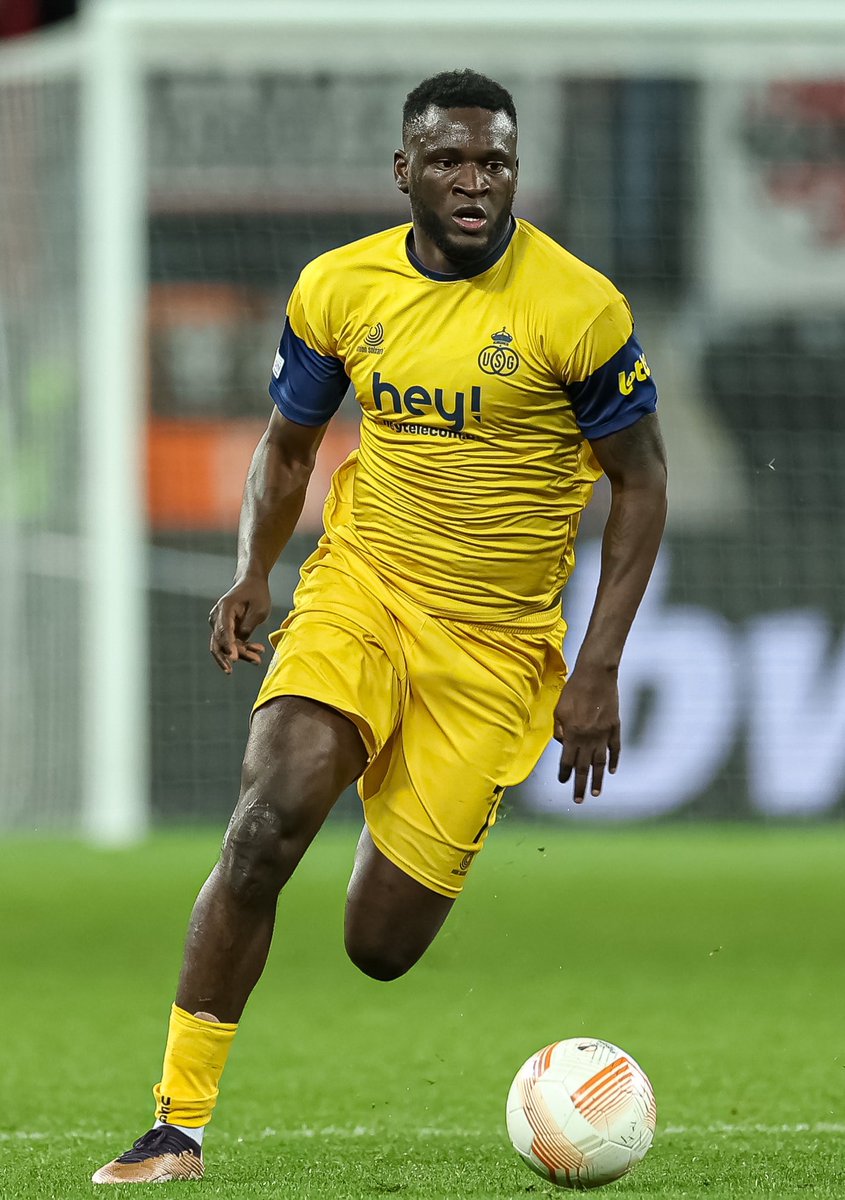_BeFootball's tweet photo. L’Union Saint-Gilloise 🇧🇪 scrute les profils psychologiques des joueurs avant de recruter. 🧠

Ces dernières années, le club belge a ainsi signé plusieurs joueurs aux parcours accidentés, désireux de se relancer :

🇳🇬 Victor Boniface, qui a sombré dans l’alcool et la dépression après une grave blessure.

🇲🇦 Ismaël Kandouss, ex-coach sportif dans une prison. 

🇲🇹 Teddy Teuma, ancien chauffeur livreur dans la boucherie de son père.

(@lequipe)