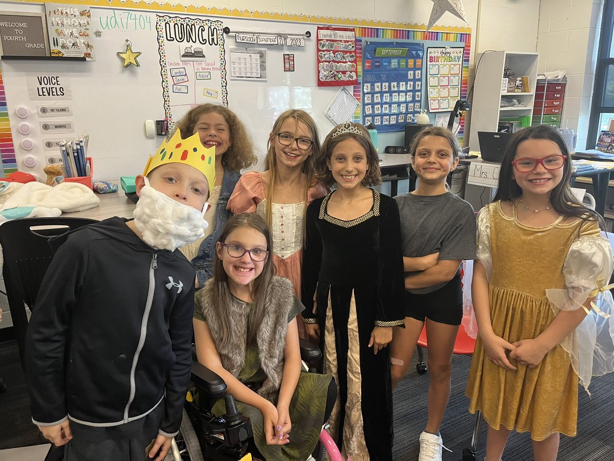 Mrs. Covelli tweet media