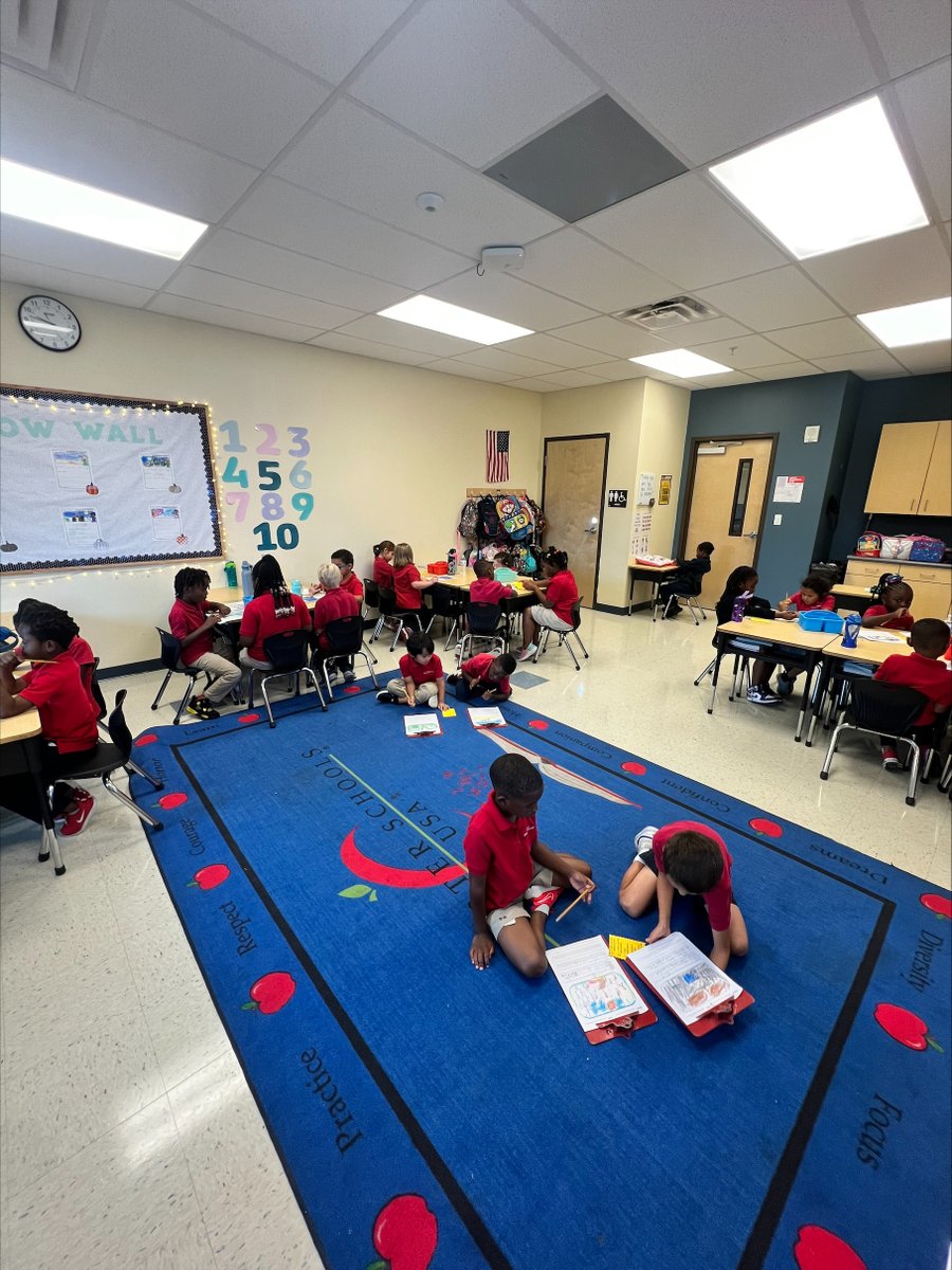 MeversEagles's tweet photo. In First Grade, students are working on revising, editing, and publishing a writing piece. Miss Hutchison's class spent their writing workshop working with a partner to revise and edit their sentences. They will get to share and publish their writing piece with a celebration. https://t.co/RbfuDnbqjQ