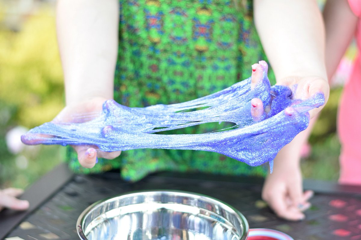 This is the definitive, super serious guide on how to make slime — a mess that you can be proud of. Read here: tipsmatic.com/other/how-to-m…