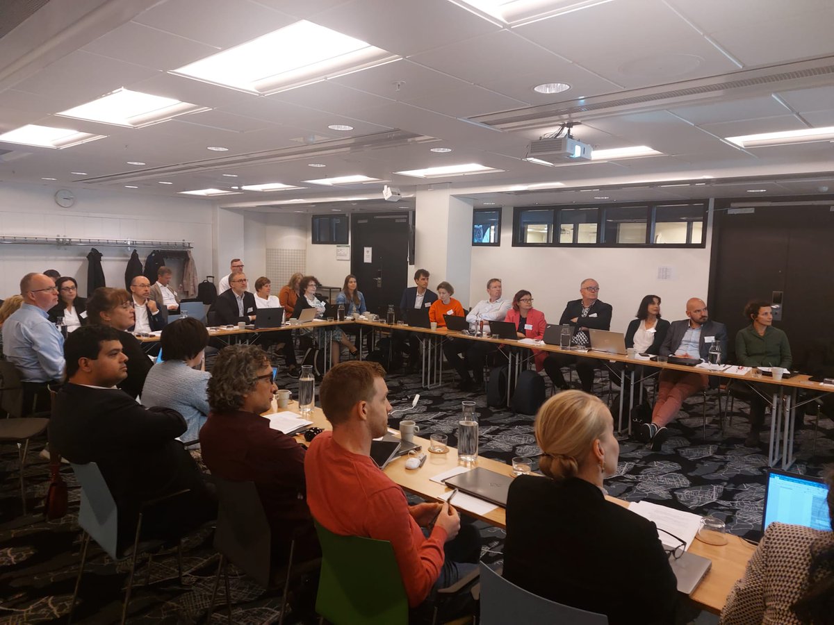 EUScienceInnov's tweet photo. 📢 Intermediaries play a vital role in bridging the gap between research, industry, and society, generating social and economic value from knowledge.

Explore the discussions during the #PolicySupportFacility #MLE #KnowledgeValorisation meeting in 🇸🇪

▶ https://t.co/2hhzM5YVPj https://t.co/ogMbwBBZ5K