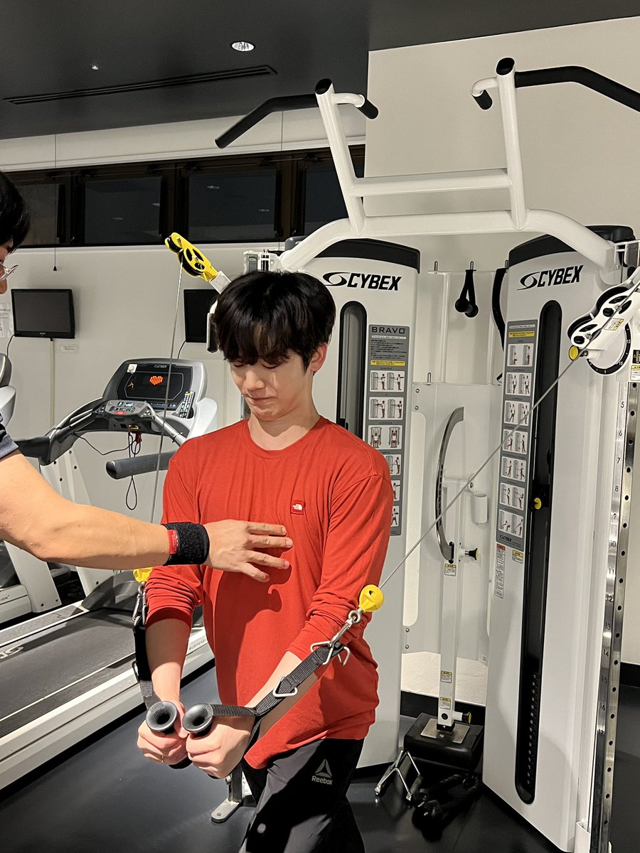 WEi__Member's tweet photo. [#준서] 울 요한이형 생일 너무너무 축하하고🎂🎂 요즘 운동 열심히 하던데 거대토끼 가보자🐰❤️ 항상 뭐든 잘 해내고 듬직한 형이 되어줘서 고맙고 앞으로도 김해김즈 행복하고 운동 열심히 하고 맛있는 거 많이 먹어보자구☺️☺️ https://t.co/jbz7vMkR2J