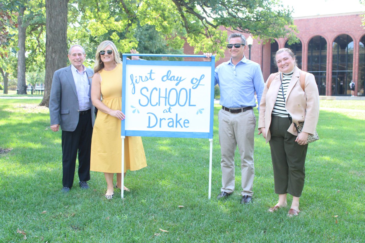 A joy to welcome Dr. Ken Bird of <a href="/AvenueScholars/">Avenue Scholars</a>  and Noelle Nelson (<a href="/TichyNoelle/">Noelle Nelson</a>) of <a href="/AveScholarsDM/">Avenue Scholars Des Moines</a> to <a href="/DrakeUniversity/">Drake University</a>  for the first day of classes at <a href="/DrakeJDBC/">Drake Bright College</a>. Eager to welcome DMPS Avenue Scholars to the John Dee Bright College, in partnership with <a href="/DrakeAdmission/">Drake Admission</a> soon!