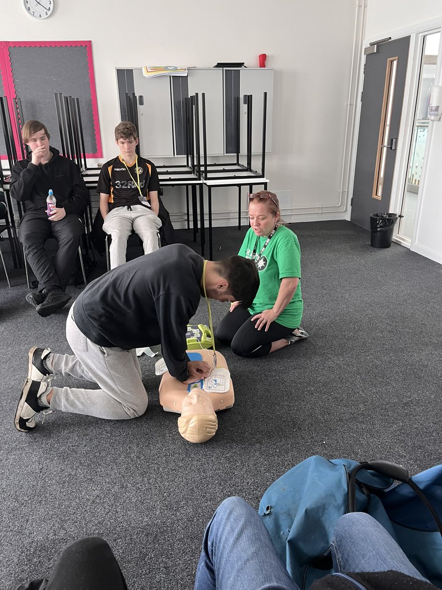 KellyyAnn92's tweet photo. Thank you to St John’s ambulance for providing first aid training to our students on our L2 Work Related Educaton course at TLZ .
@coleggwent
#transferableskills #workrelatededuction https://t.co/81zo3tEuxM