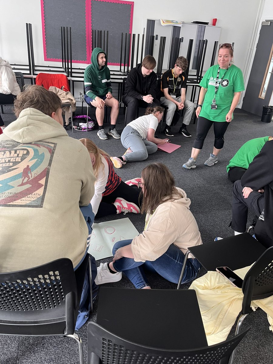 KellyyAnn92's tweet photo. Thank you to St John’s ambulance for providing first aid training to our students on our L2 Work Related Educaton course at TLZ .
@coleggwent
#transferableskills #workrelatededuction https://t.co/81zo3tEuxM