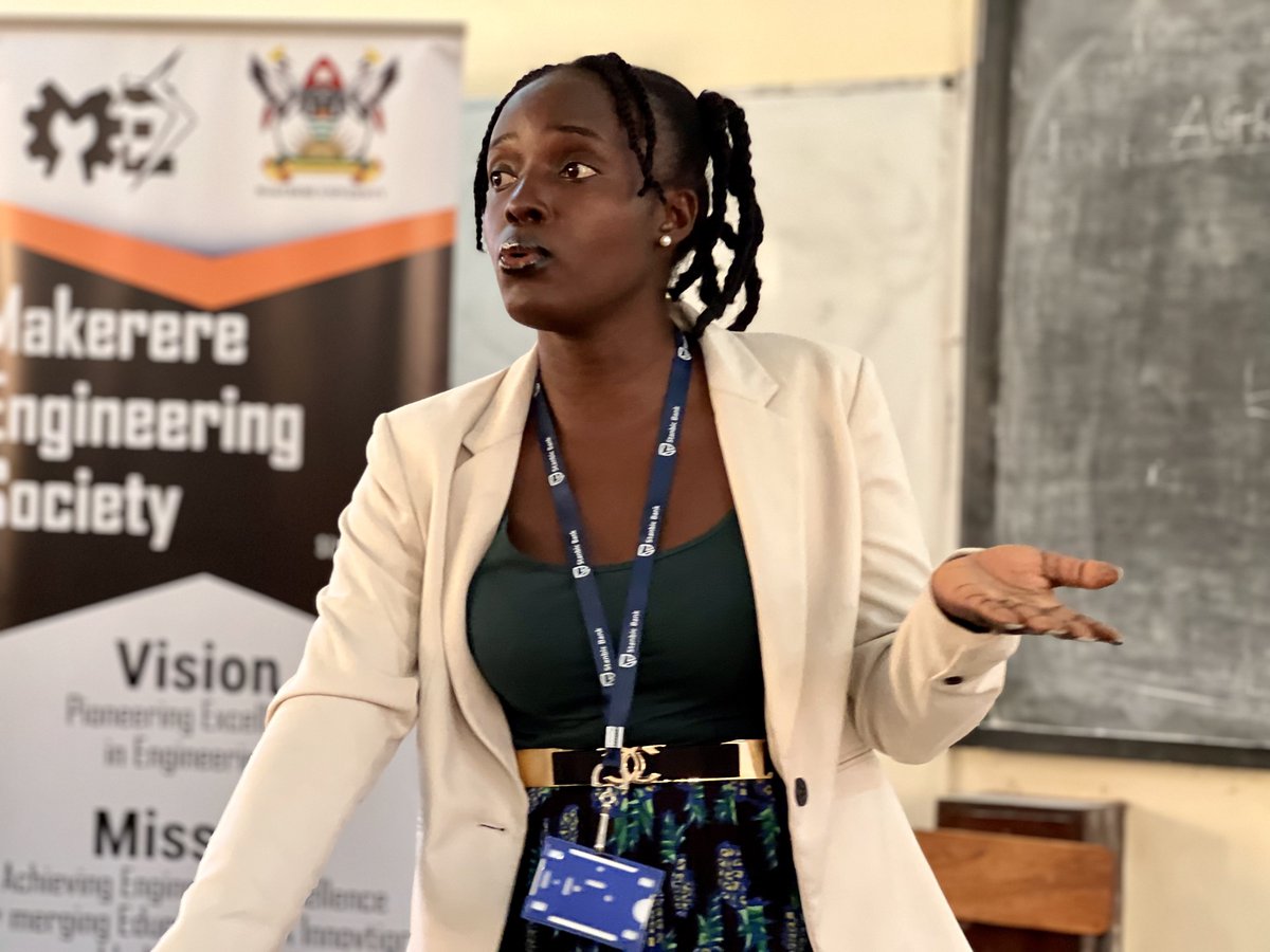 SBIncubatorUG's tweet photo. Some of the Pitching tips from  our Programs Cordinator @AbwooliLynda 

• Begin with problem, then solution later
• Know your competitors
• Highlight your financail &amp; non-financial needs
• Highlight your business model
- Come up with a prototype
#MESINCUBATION https://t.co/tsiEnvq3lK