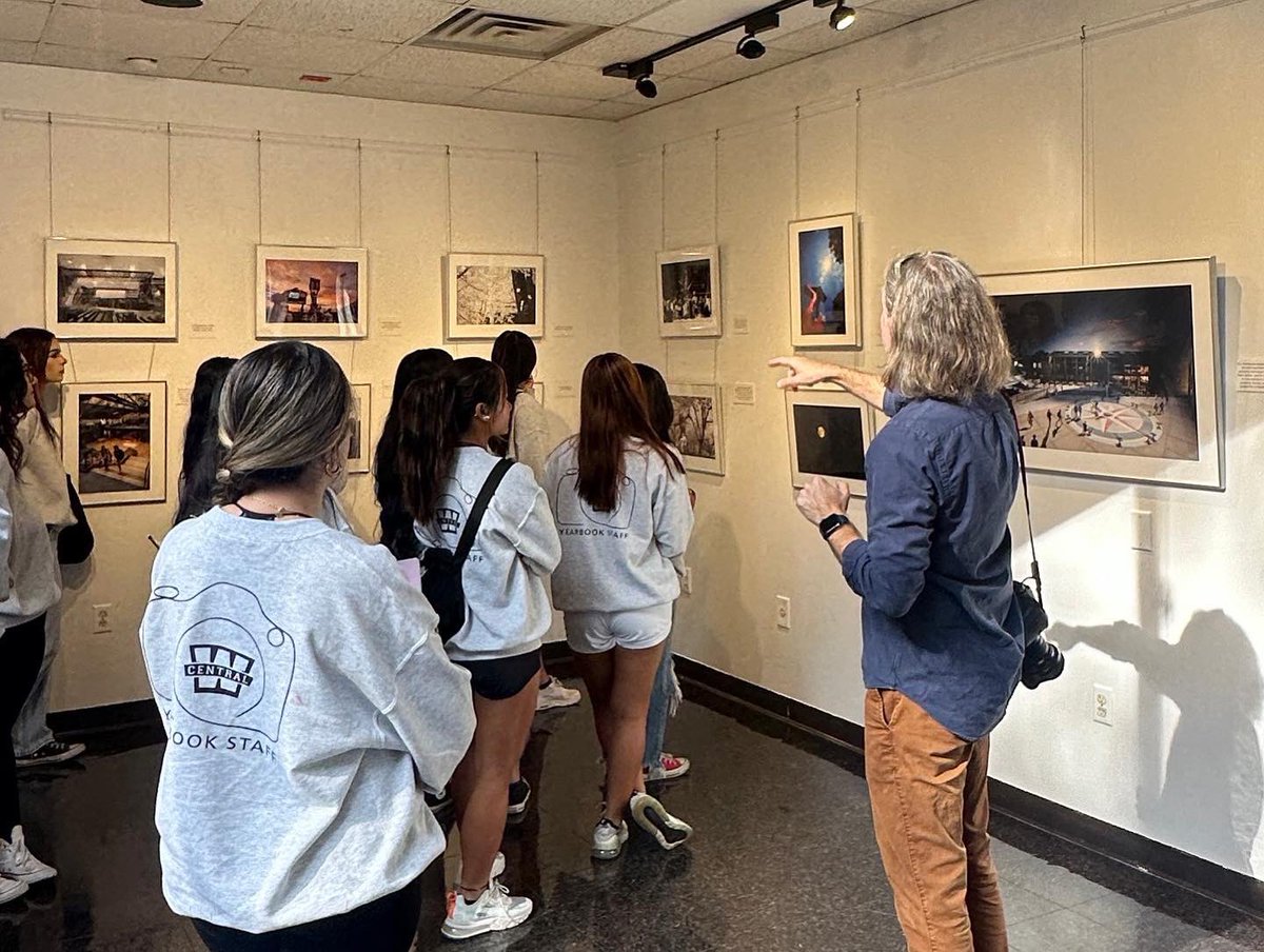 WCYearbookStaff's tweet photo. We had a great day @wku ♥️ Thank you to Campus Photographer Clinton Lewis for sharing his photography in his exhibit! Also special thanks to @sam_oldenburg at @StudentPubsWKU for a fun photo workshop 📸 https://t.co/d6m4cpPl7b